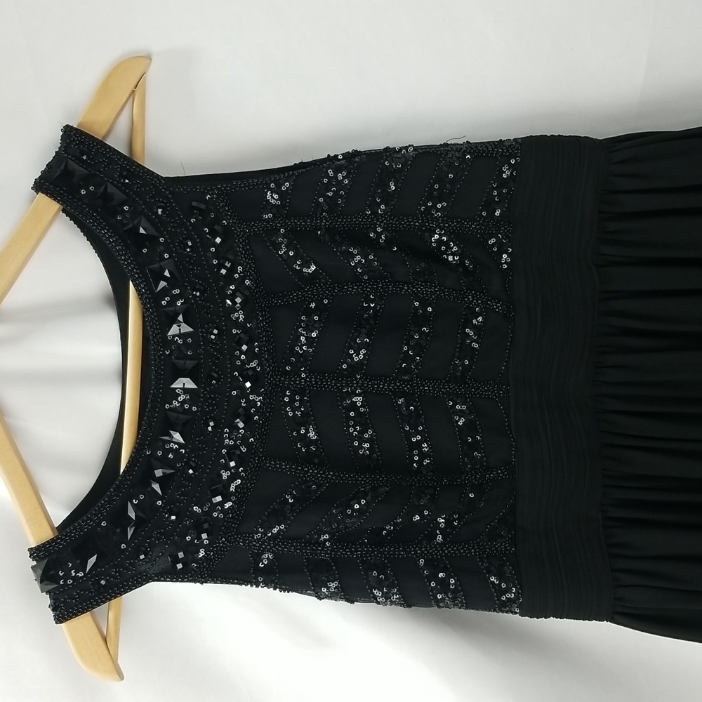 White House Black Market Beaded Cut in Gown NWT - Picture 4 of 14